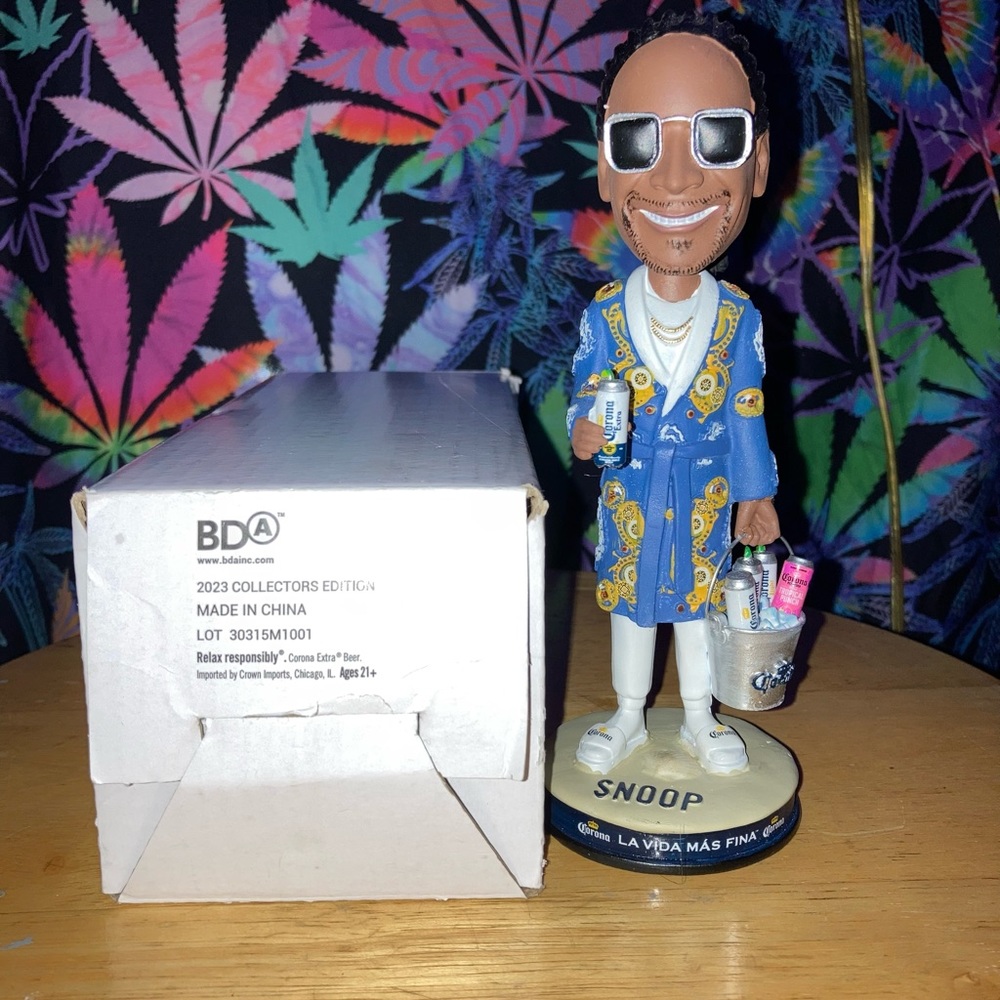 Corona Snoop Dogg bobble head 2023 COLLECTORS EDITION